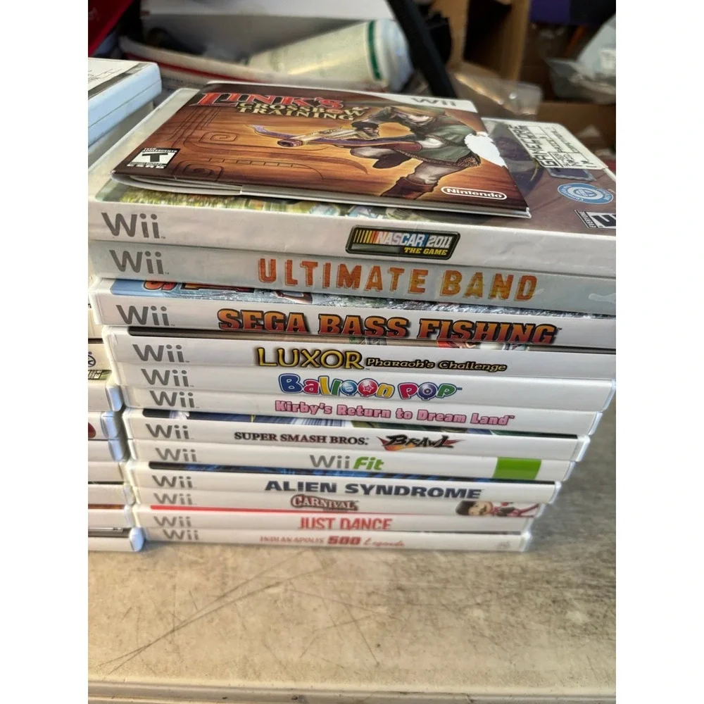 HUGE Nintendo Wii Bundle with Games and Accessories Wii sports smash 27 games